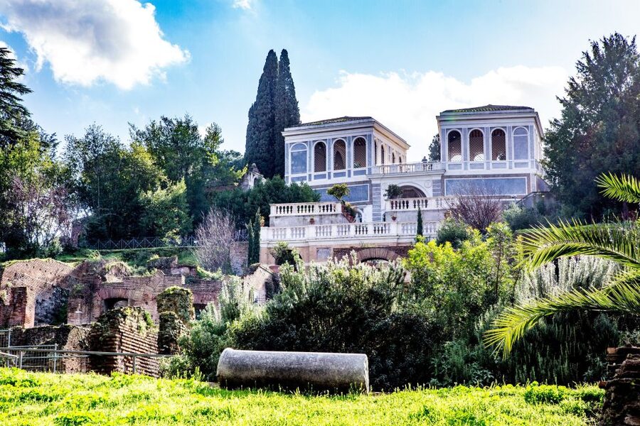 Rome: Colosseum Arena Access and Ancient Rome Guided Tour - Inside the Ancient Neighborhoods: How the Roman Forum Makes Sense