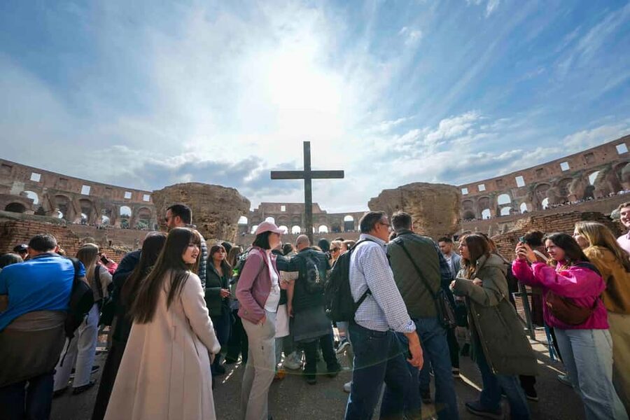 Rome: Colosseum Arena, Roman Forum & Palatine Hill VIP Tour - Who This VIP Tour Suits Best
