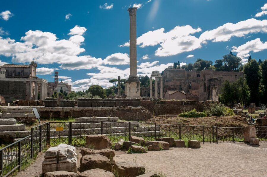 Rome: Colosseum Arena, Roman Forum & Palatine Hill VIP Tour - Getting There and Meeting Point Tips
