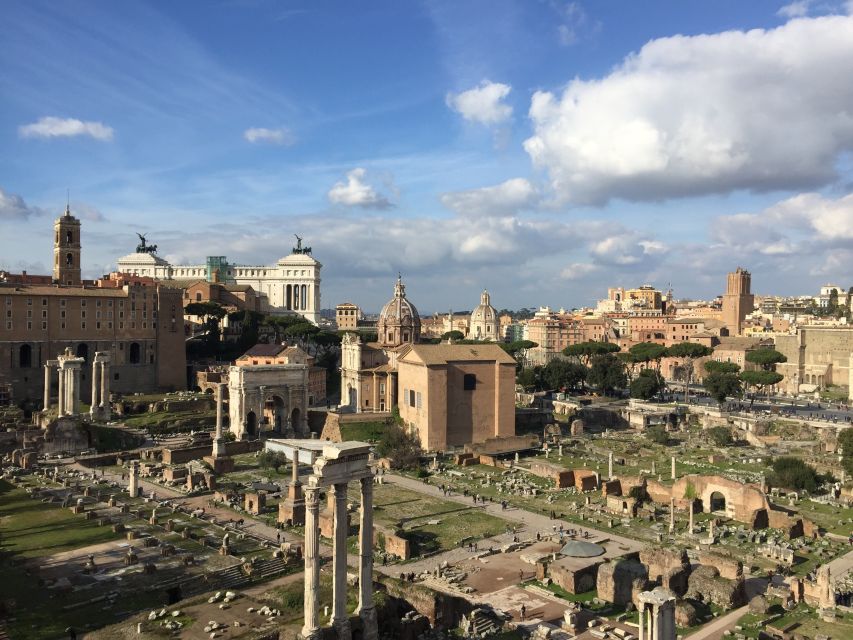 Rome: Colosseum Express Guided Tour with Arena Access Option - Security checks and the rules that affect your bag