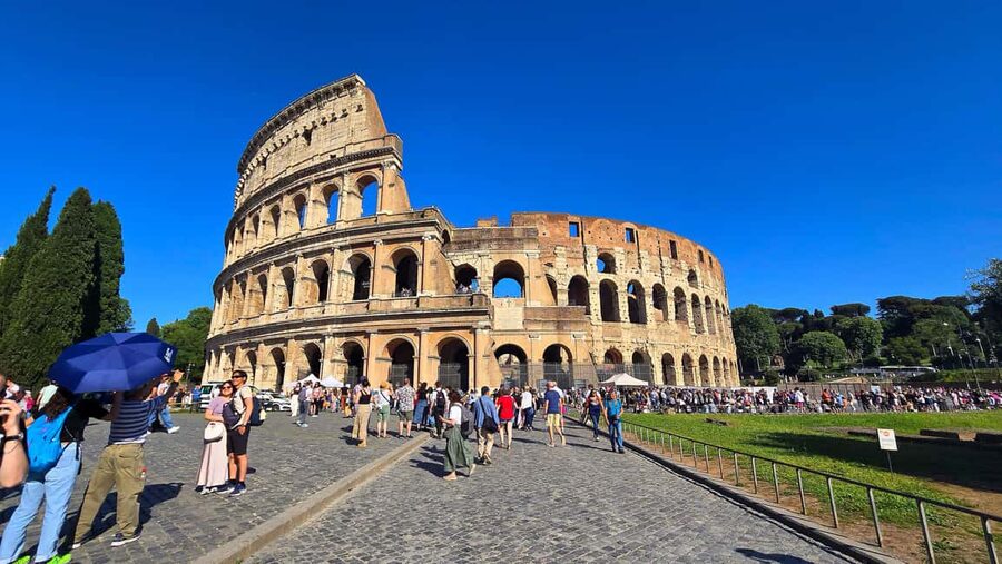 Rome: Colosseum Express with Optional Roman Forum Tour - Entering The Colosseum: timed entry, then metal detectors