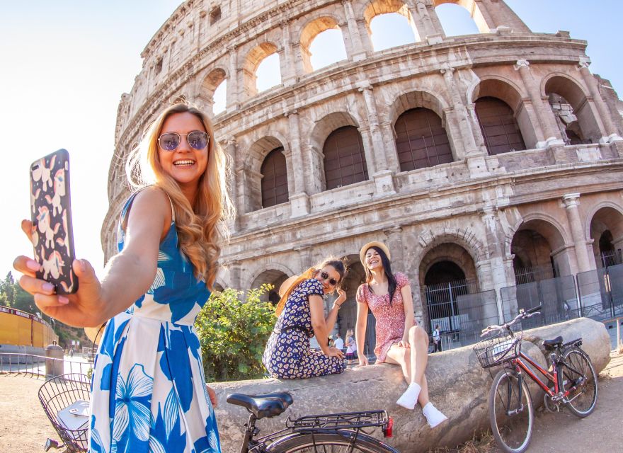 Rome: Colosseum, Forum, and Palatine Hill Guided Tour - The walking, timing, and security realities