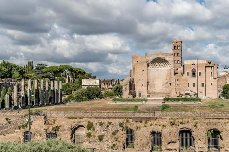 Rome: Colosseum & Forum Small Group Tour with Palatine Hill - Meeting Point, ID, and The Real-Life Dress Code