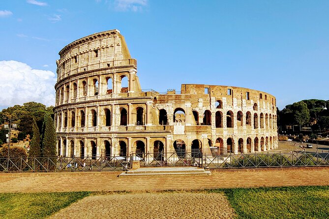 Rome: Colosseum Guided Tour with Roman Forum and Palatine hill - Palatine Hill: Views, Imperial Palaces, and the Romulus Connection