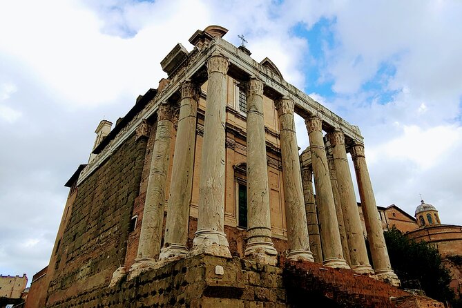 Rome: Colosseum Guided Tour with Roman Forum and Palatine hill - Guides and Headsets: The Difference Between Seeing and Understanding