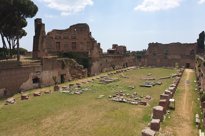 Rome: Colosseum, Palatine Hill and Roman Forum Group Tour - Headsets and pacing: why the audio matters at Rome’s busiest ruins