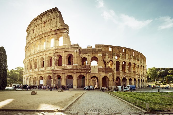 Rome: Colosseum, Palatine Hill and Roman Forum Guided Tour - Entering the Colosseum: From Outside Views to Inside Floors