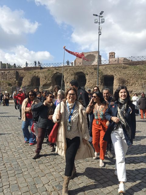 Rome: Colosseum, Palatine Hill, & Roman Forum Walking Tour - Key highlights that make this Colosseum and Forum tour work