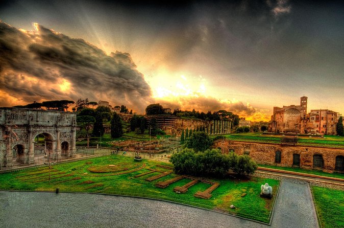 Rome: Colosseum, Roman Forum and Palatine Hill Guided Tour - Crowd reality: comfort tips that keep the experience fun