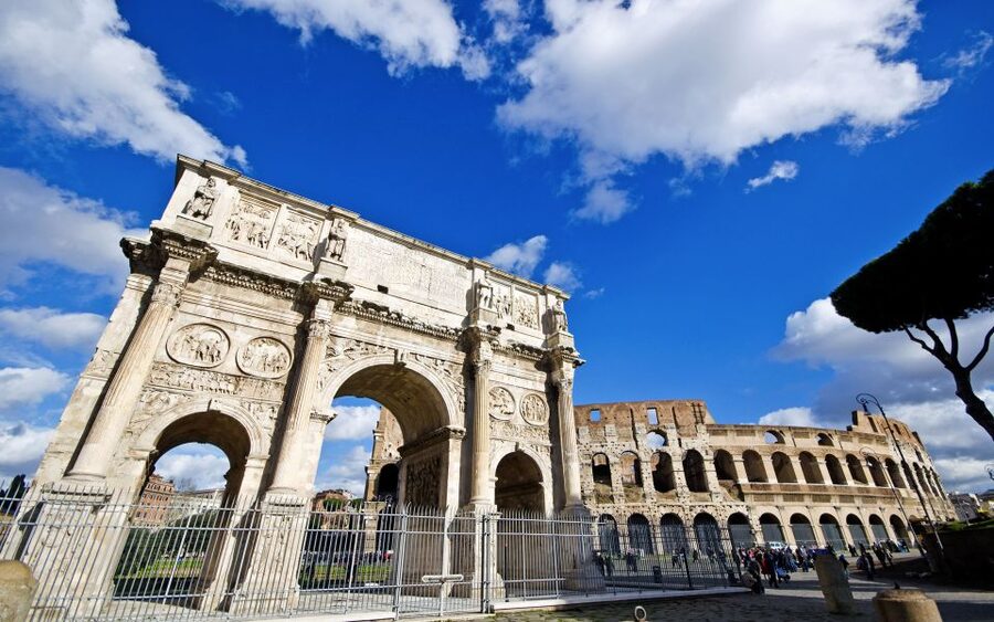 Rome: Colosseum, Roman Forum, and Palatine Hill - Where you meet and how the 2.5-hour flow works