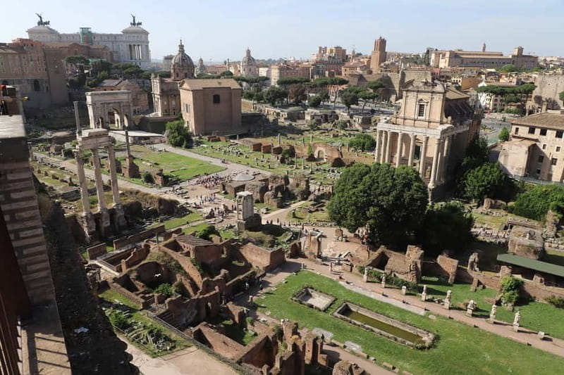 Rome: Colosseum & Roman Forum Guided Tour - Michelangelo’s Pietà Stop: A Modern Contrast You Should Notice