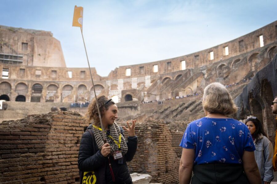 Rome: Colosseum, Roman Forum & Palatine Hill Group Tour - The big idea: a timed Colosseum Forum Palatine loop