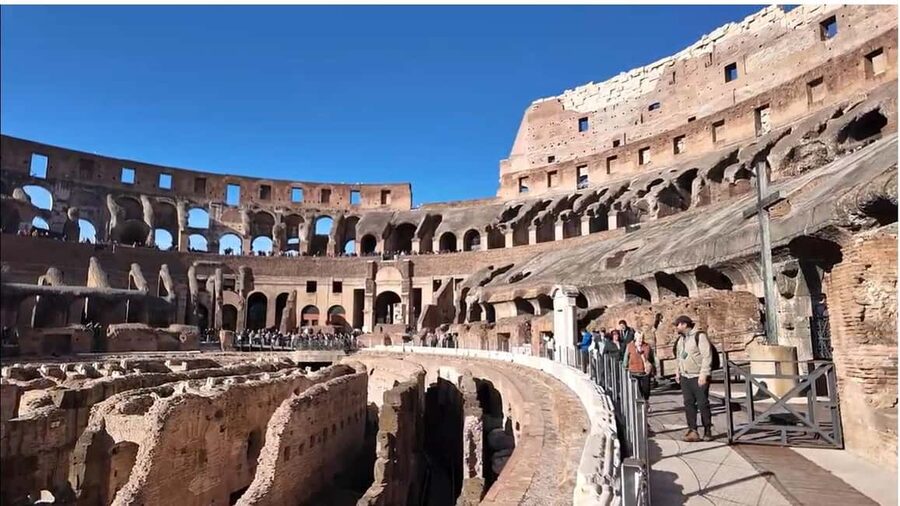 Rome: Colosseum Underground Experience, with Roman Forum - The Roman Forum walk: where religion met politics