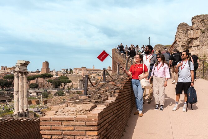 Rome: Colosseum with Roman Forum & Palatine Hill Guided Tour - Palatine Hill: Rome’s origin story, elite palaces, and small views