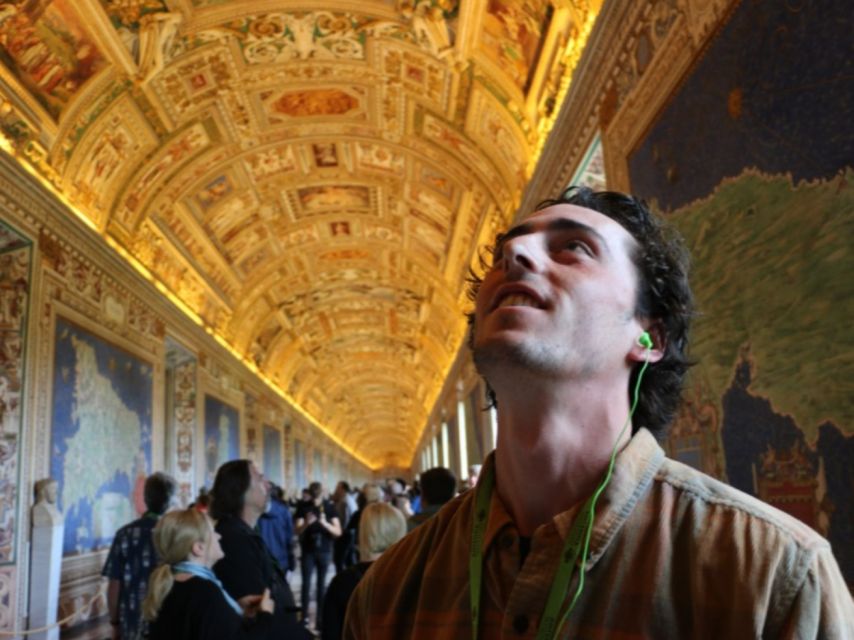 Rome Day Tour: Colosseum & Skip-the-Line Sistine Chapel - Entering the Colosseum: guided access and what to look for
