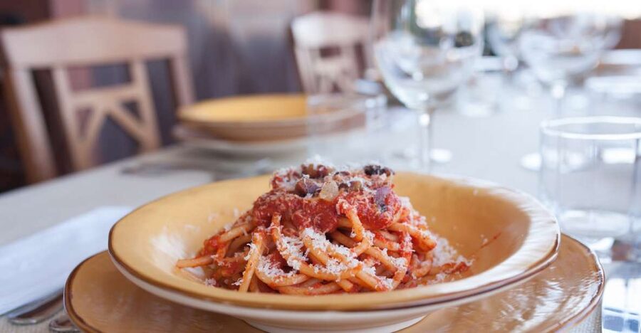 Rome: Dining Experience at a Local's Home - The 2.5 hours: how the meal typically unfolds at the host home