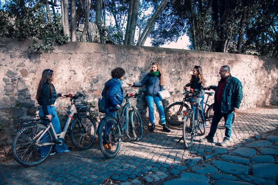 Rome: E-Bike Tour of Appia Antica, Aqueducts, and Caffarella - Caracalla Baths and Porta San Sebastiano: water and defense in one arc