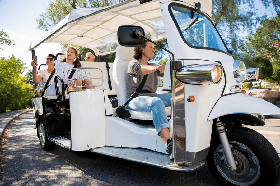 Rome E-Tuk Private Tours - Getting on board at Barberini: meeting point and pickup rules