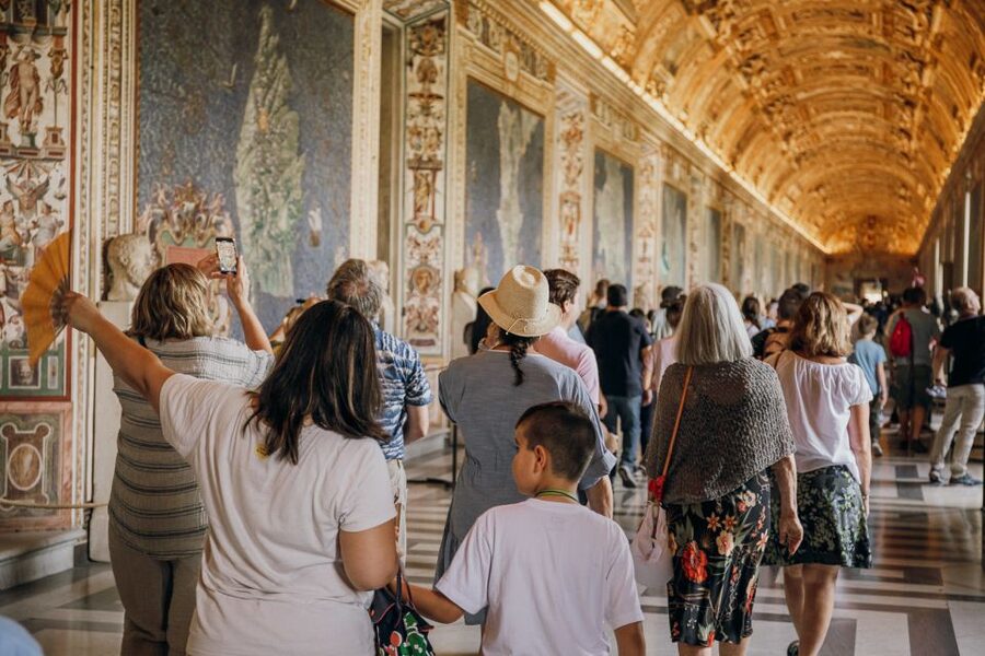 Rome: Early-Morning Vatican Museums and Sistine Chapel Tour - Raphael Rooms: Seeing the Renaissance Brain Work in Morning Calm