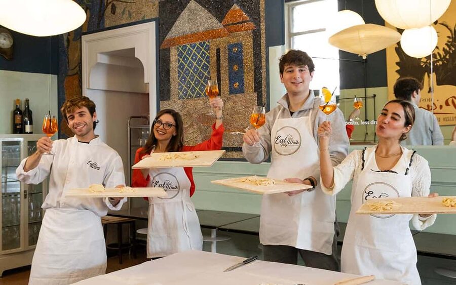 Rome: Enjoy Spritz and Pasta Making in Piazza Navona - Piazza Navona to your station: a Rome cooking class with a fun pace