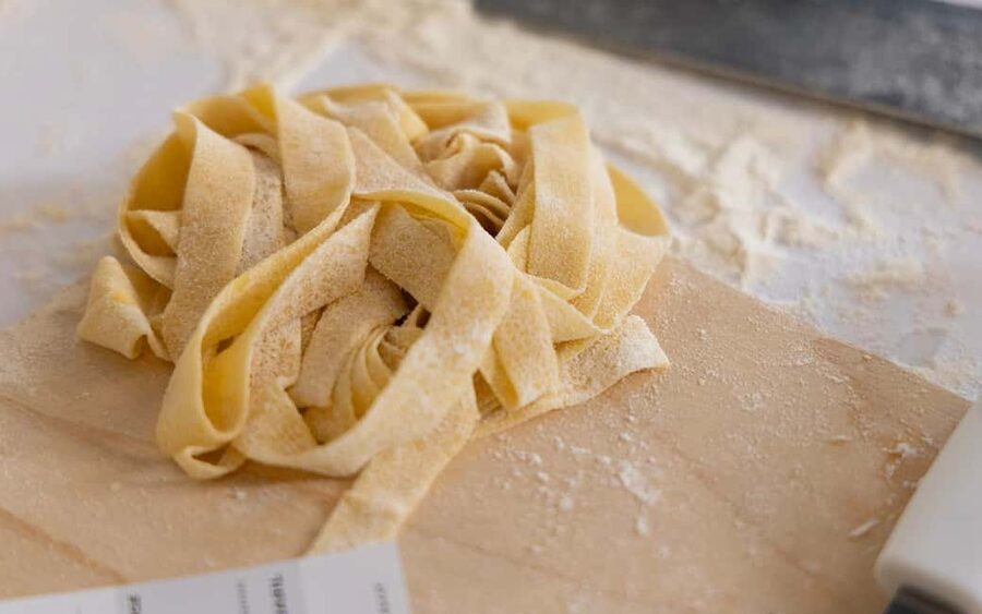 Rome: Enjoy Spritz and Pasta Making in Piazza Navona - Should you book this Spritz and pasta class near Piazza Navona?
