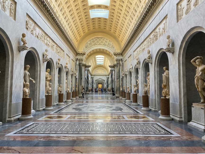 Rome: Entry Tickets to the Vatican Museum and Sistine Chapel - Cortile del Belvedere and the feeling of scale