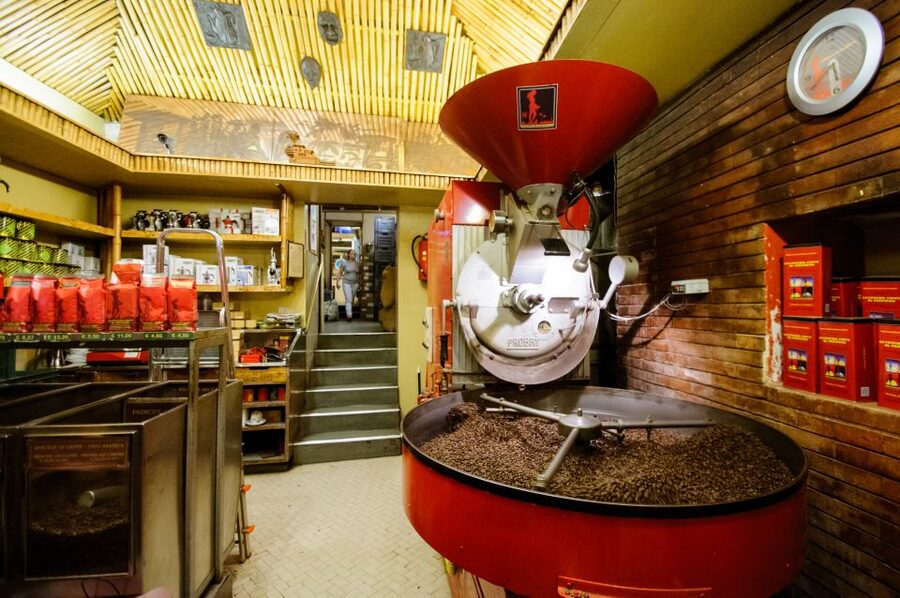 Rome: Espresso, Gelato and Tiramisù Tasting Tour - Sant’Eustachio espresso: the cup that sets the standard