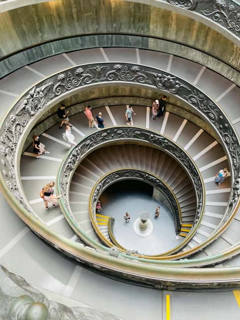 Rome: Fast-Track Ticket to Vatican Museum & Sistine Chapel - Reaching the Sistine Chapel: expectation vs reality