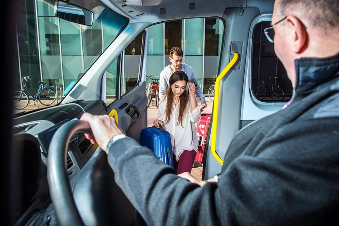 Rome Fiumicino Airport (FCO) to Rome City Hotels - Price and value: is $43.53 per person worth it?