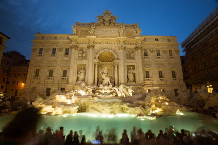 Rome: Guided City Center Evening Sightseeing Walking Tour - Pantheon Exterior: A Building That Spans Roman Gods and Christian Rome