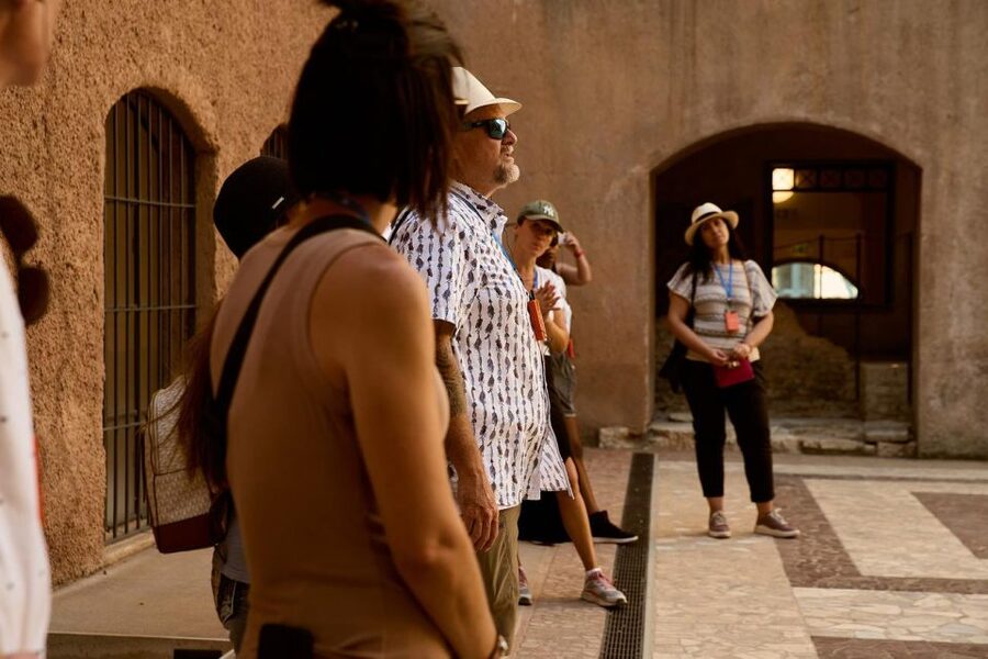 Rome: Guided Colosseum Arena & Forum Experience - Stop 1: Trajan’s Column, the “photo stop with purpose”