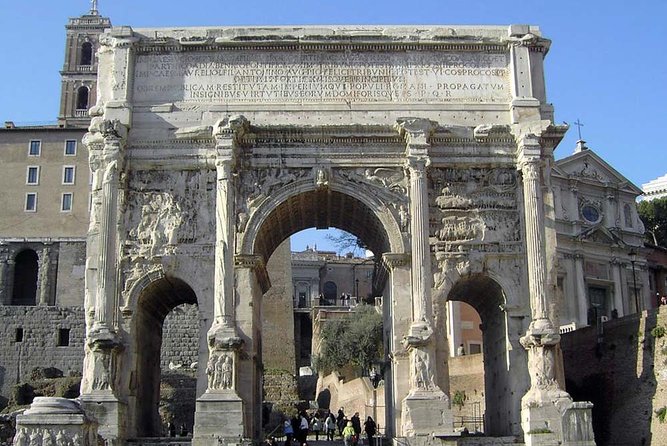 Rome: Guided Group Tour of Colosseum, Roman Forum & Palatine Hill - Meeting Point, Arrival Time, and Strict Colosseum Entry