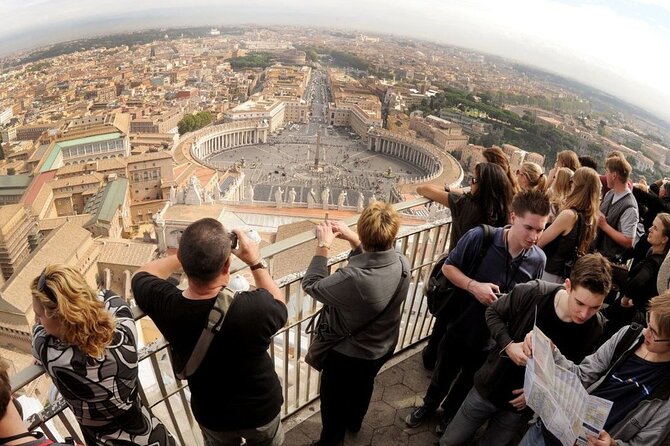 Rome: Guided Tour of St. Peter's Dome Climb, Basilica & Vatacombs - How the tour keeps a group of 20 moving