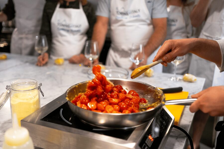 Rome: Hands-On Pasta and Gelato Class in the City Center - Key highlights at a glance