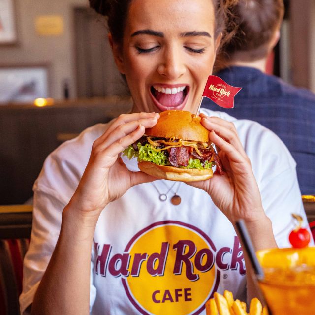 Rome: Hard Rock Cafe Experience - Skip-the-line seating and how it feels when it is busy