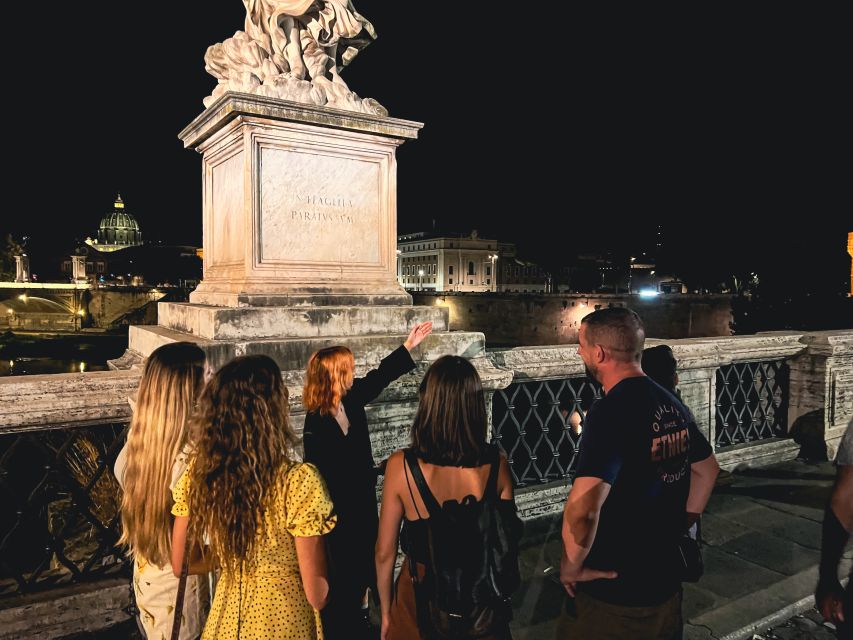 Rome: Haunted City Night Walking Tour - Finding Your Guide at Campo de’ Fiori Under Giordano Bruno