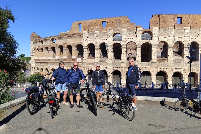 Rome Highlights by E-Bicycle Small group - Piazza Vittoriano, the giant white monument moment