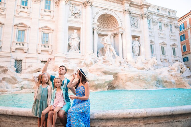 Rome Hop-On Hop-Off Sightseeing Bus Tour - Finding and boarding the Green Line buses, then using your voucher