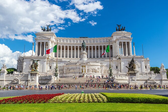 Rome Hop-On Hop-Off Sightseeing Bus Tour - Vatican approach at Lungotevere Tor di Nona: St. Peter’s Basilica views from the bus stop