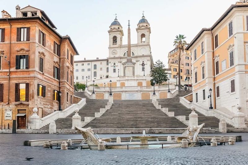 Rome: Hop-on Hop-off Sightseeing Bus Tour with Audioguide - Barberini and Trevi Fountain at Stop 9: end your day with central Rome
