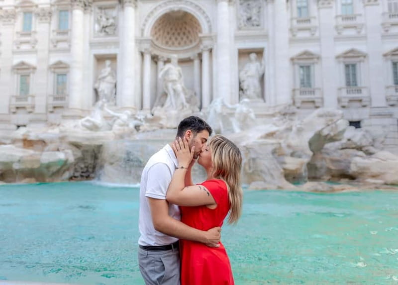Rome: Iconic Trevi Fountain Private Photoshoot Experience - Meet Leonardo at Trevi, and Get Posing Help That Feels Natural