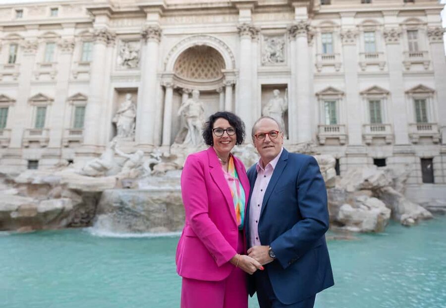 Rome: Iconic Trevi Fountain Private Photoshoot Experience - Price and Value for Rome Couples, Friends, and Solo Travelers