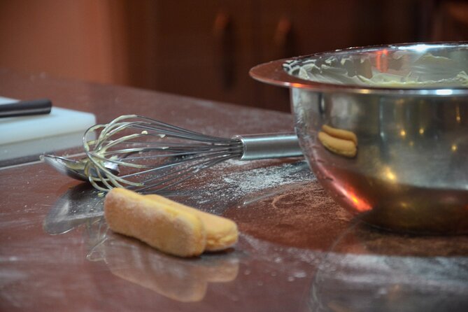 Rome: Lasagna, Fettuccine Pasta and Tiramisu Cooking Class - Drinks, Coffee, and the Pace of a Roman Meal