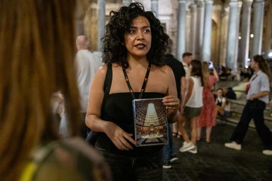 Rome: Moonlight Guided Walking Tour – Free for Kids - Price, pacing, and meeting points that can affect your experience