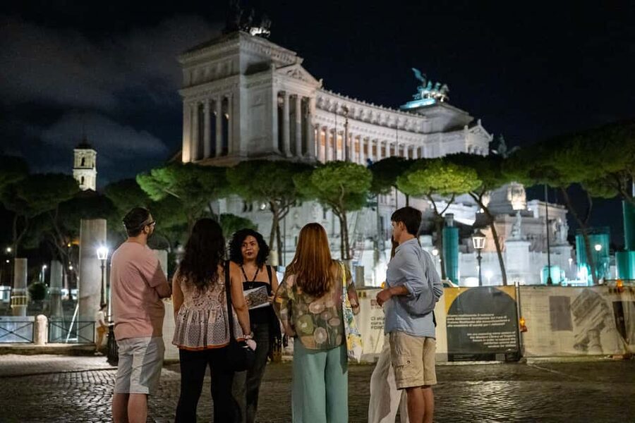 Rome: Moonlight Guided Walking Tour – Free for Kids - Piazza Navona, Four Rivers, and a Pantheon moment that snaps you awake
