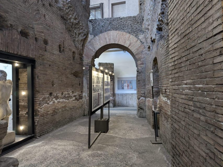 Rome: Navona Underground & Domitian Stadium Guided Tour - Optional wine tasting: two wines and a traditional appetizer board