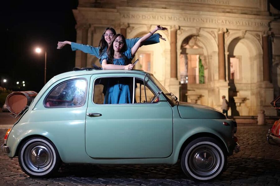 Rome: Night Photo Session in a Fiat 500 with Aperol Spritz - Terrazza del Gianicolo, the panoramic pause that turns photos into memories