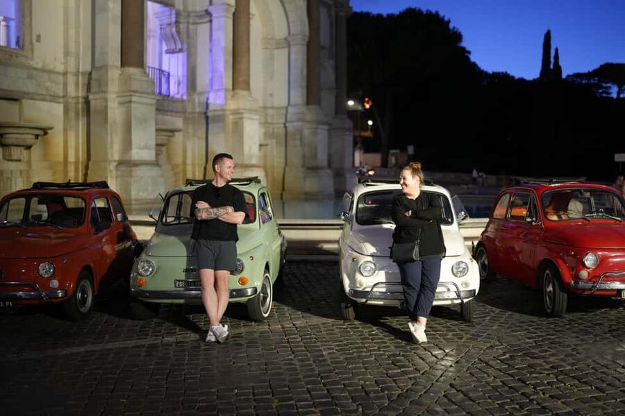 Rome: Night Photo Session in a Fiat 500 with Aperol Spritz - The Colosseum at night, plus portrait and photo support