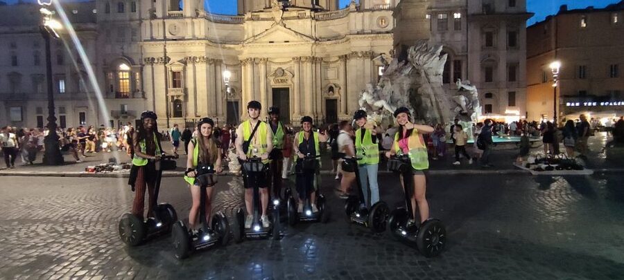 Rome: Night Segway Tour - Trevi Fountain Coin Toss and Piazza Venezia Wrap-Up