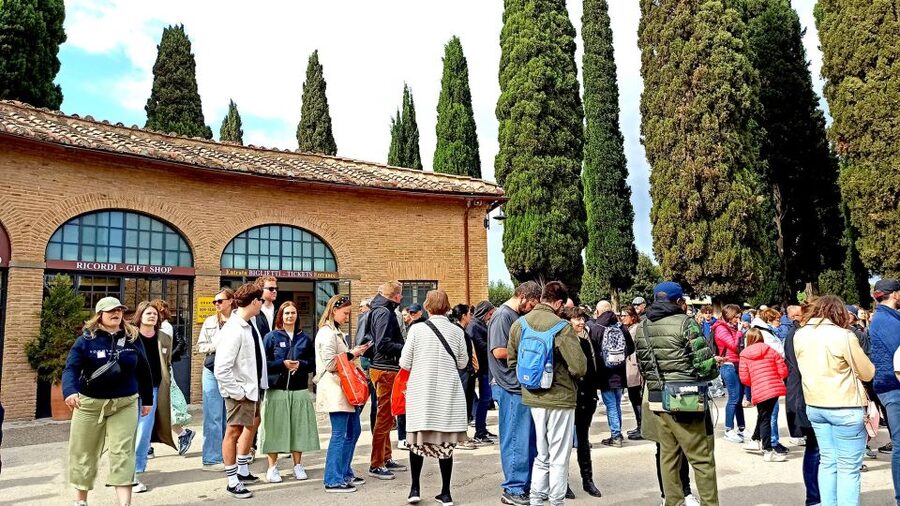 Rome: Official Catacombs Guided Tour with Golf Cart Shuttle - St. Callixtus Catacombs: what the 40-minute guided tour actually gives you